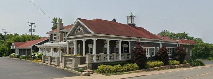 Courthouse Grille (Hillside Inn, Ernesto's)